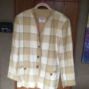 NWOT. Kasper Brand Women’s Size 12  Tans, Cream and Black Check Jacket